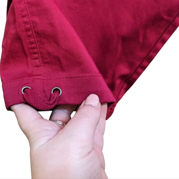 Chico's Red Crop Pants Size 6 🍒 - Picture 7 of 10